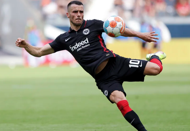 Milan Sports-关于皇家社会训练开放日；赛后官宣签约引欢呼；德国杯在即；赛季目标并未改变的信息